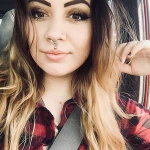 Meet your Posher, Monique